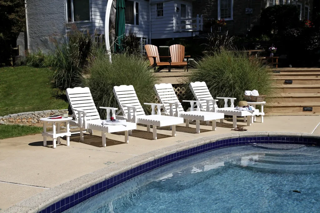 Leisure Lawns Furniture 5